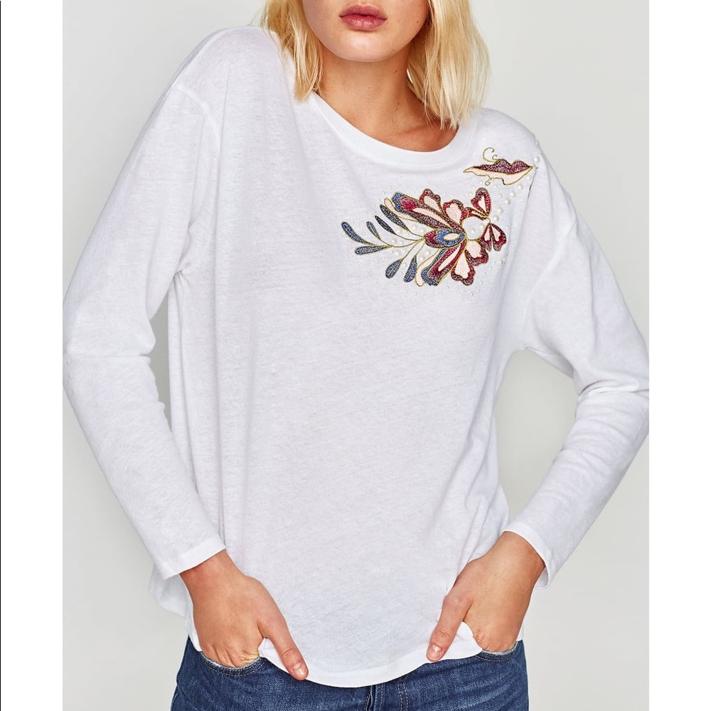 Zara Sweater white with floral detail